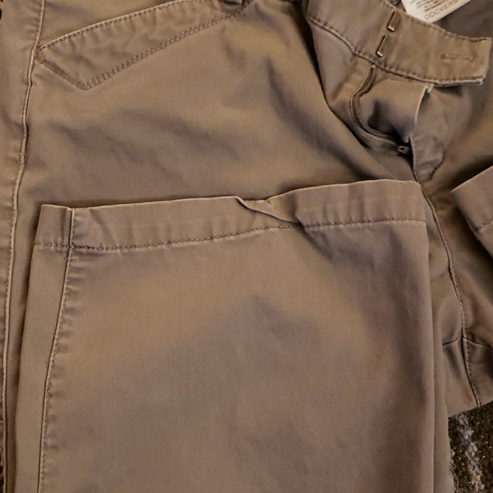 Pants - Picture 3 of 4